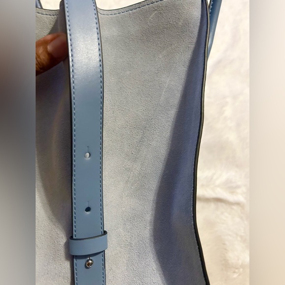 Michael Kors Avril XLarge Leather Tote Bag - Picture 11 of 15